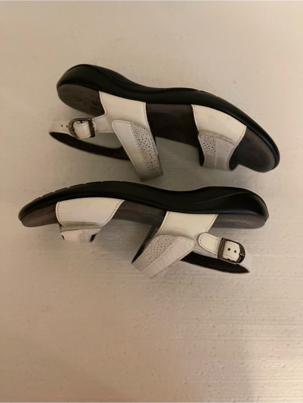 SAS White Nudu Two-Strap Leather Comfort Sandals 8.5 - Picture 5 of 8